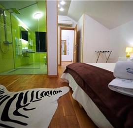 4 bedroom hilltop villa with pool near Jesenice, sleeps 8